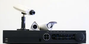 تفاوت دستگاه ضبط DVR و NVR