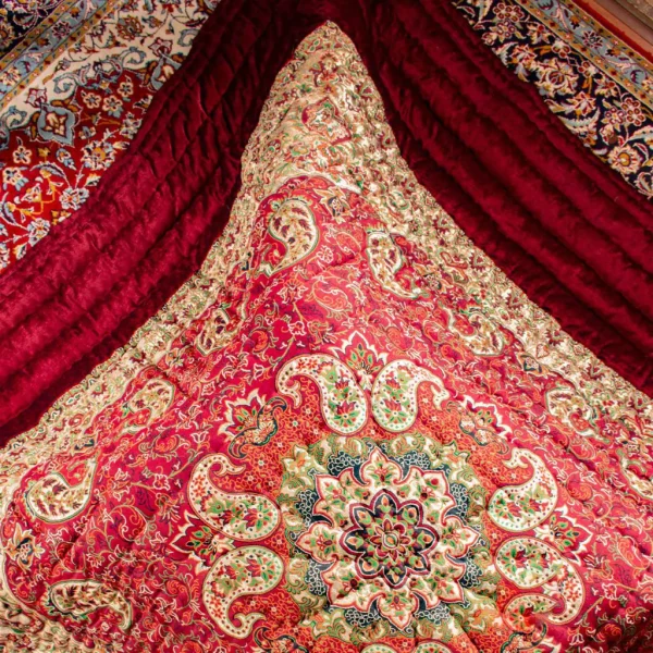 لحاف کرسی دست دوز ترمه طرح نسترن رنگ زرشکی