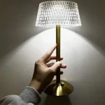 چراغ رومیزی 3 رنگ ال ای دی رومانتیک الماس با قابلیت کم نور
